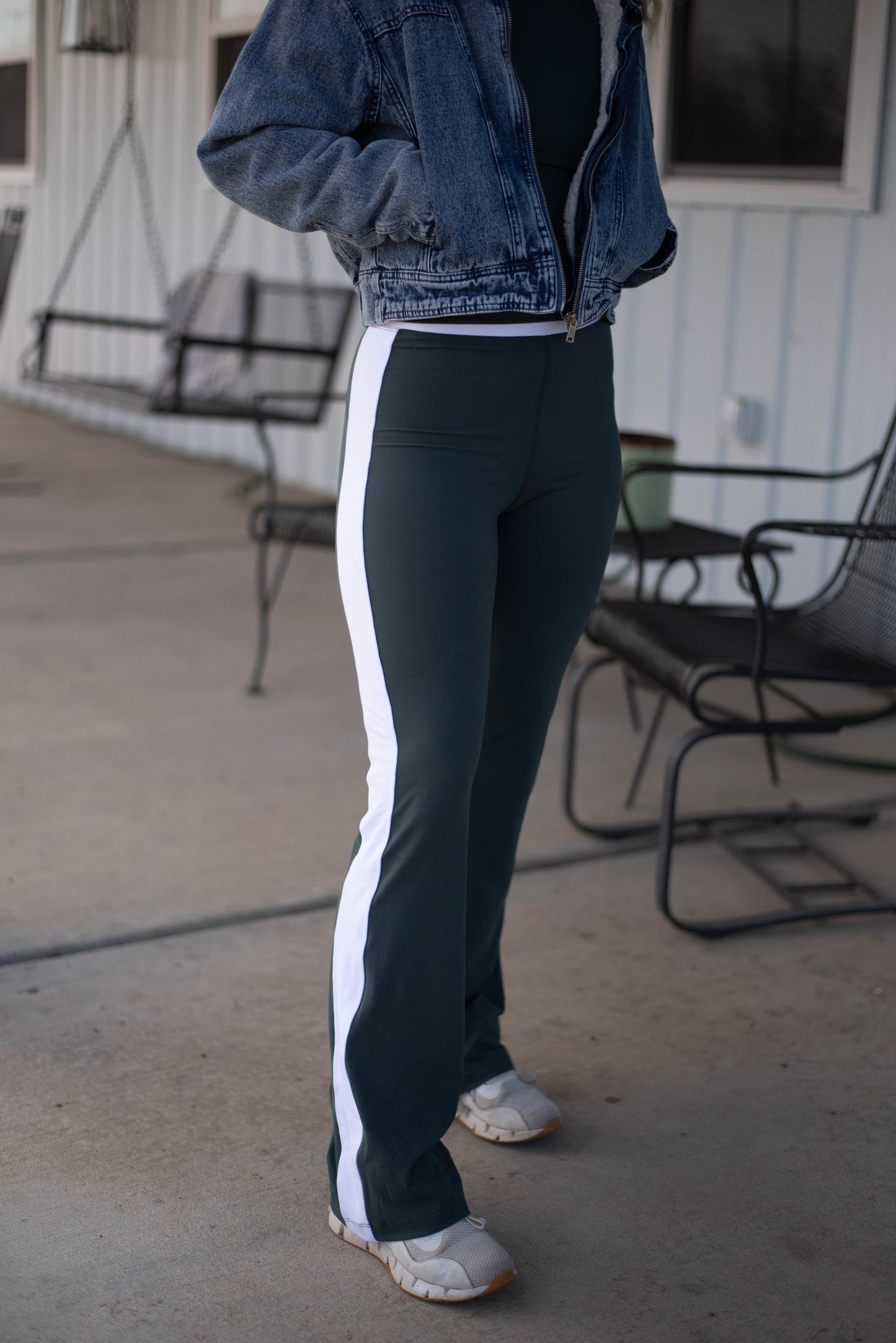 The Flow Flare Legging
