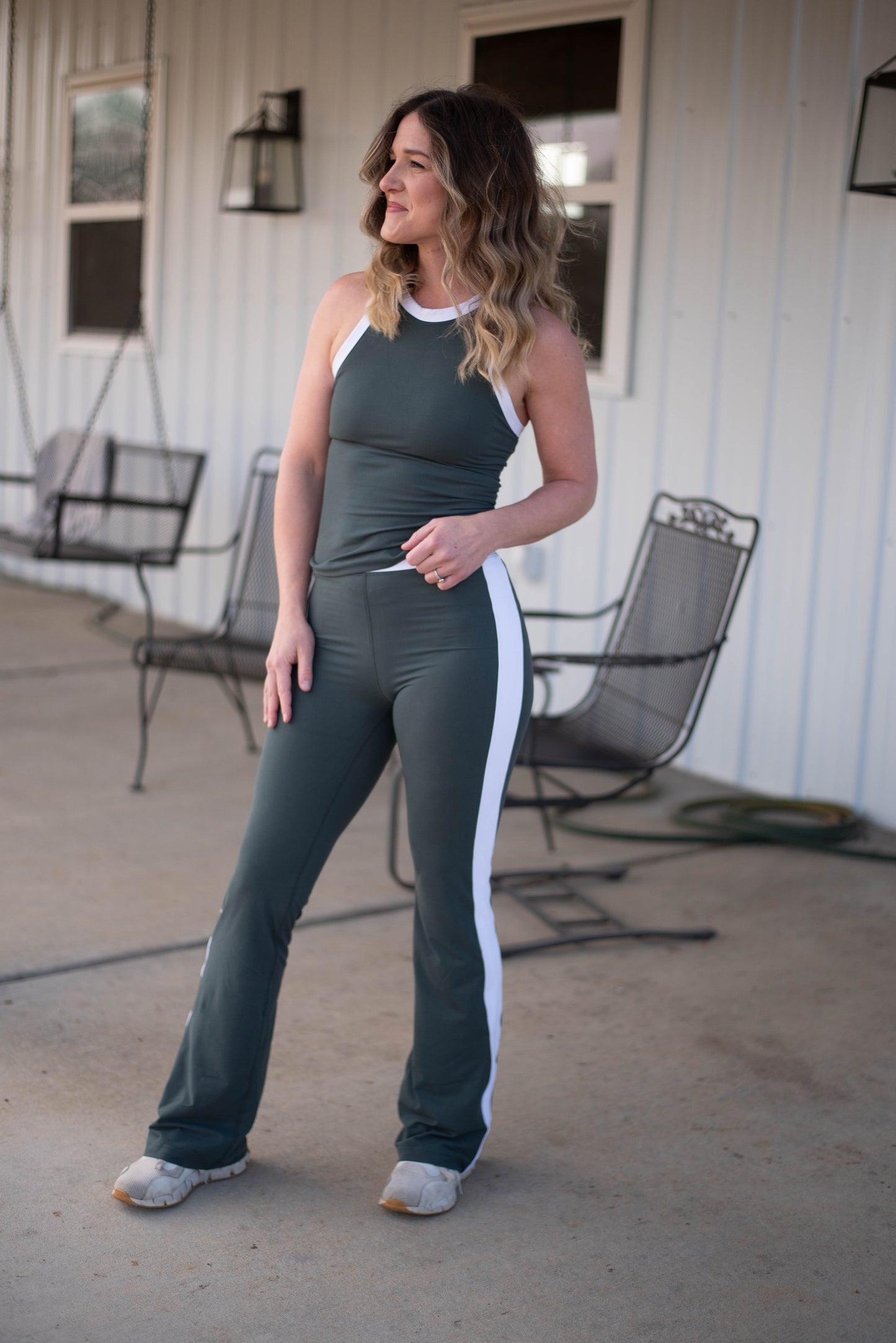 The Flow Flare Legging